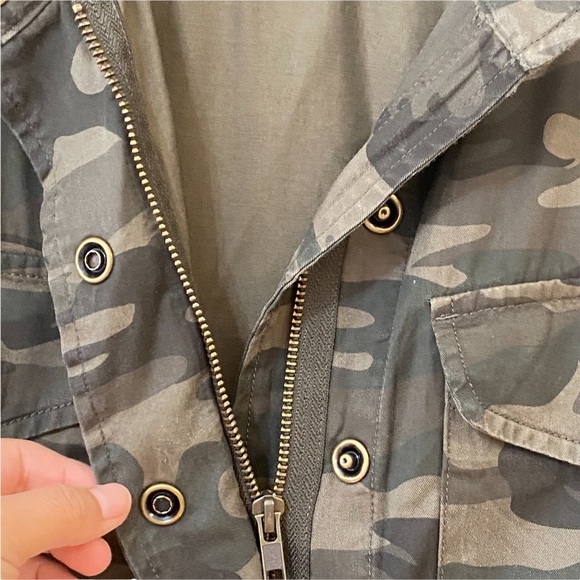 Sanctuary Camo Fray‎ Hem Utility Jacket - Picture 8 of 12